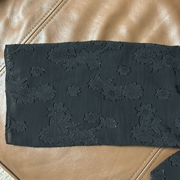 Crew Neck Floral Sleeve Blouse - Picture 3 of 3